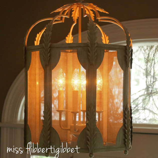 chandelier-foyer-2