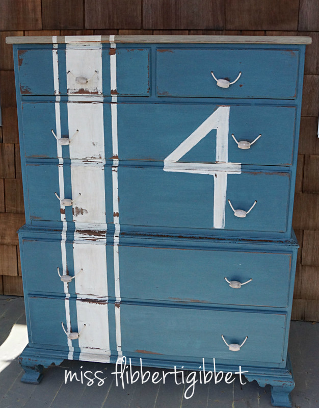 milk-paint-nautical-beachy-chest