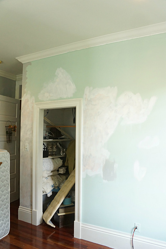 gray-coral-room-before-2